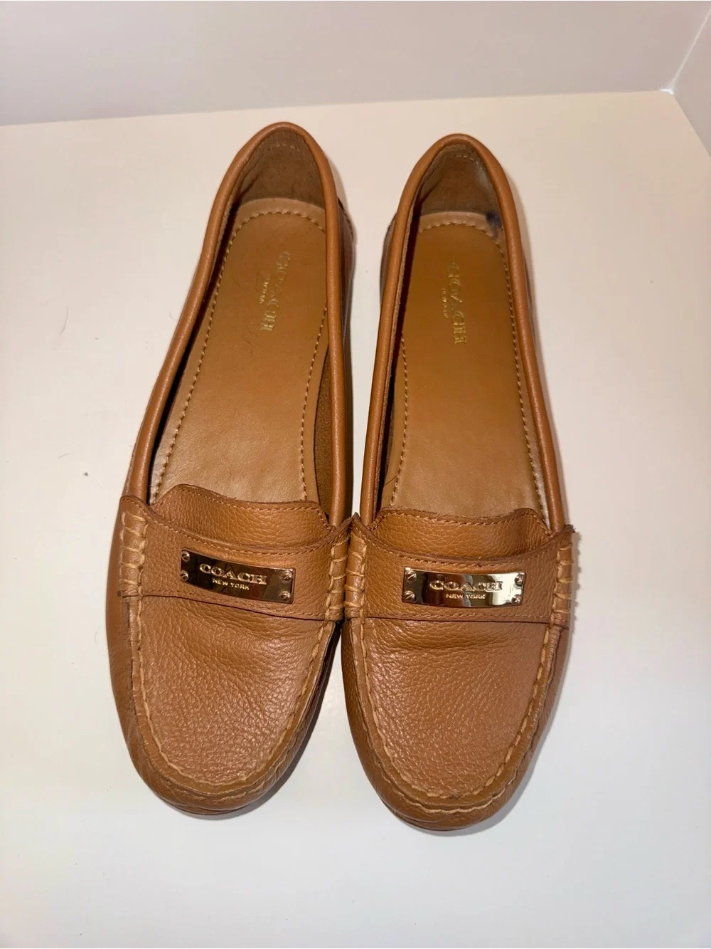 Coach Tan Leather Women’s Fredrica Loafers with Gold Hardware Size 7 Saddle Tan - Picture 9 of 13